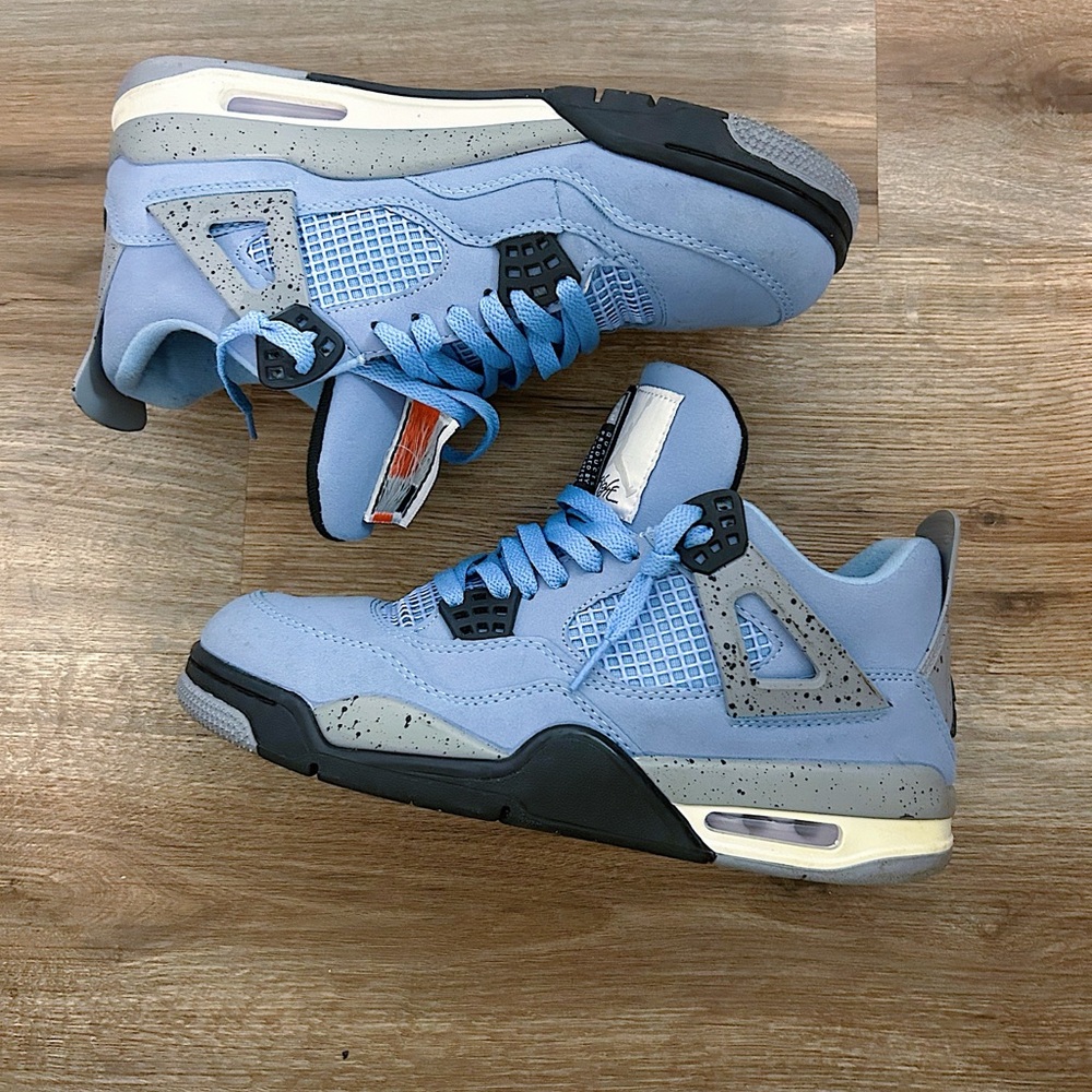 Jordan 4 Retro University Blue and Gray